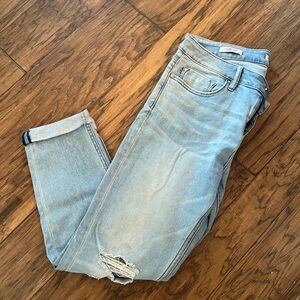 Women’s size 30 Vigoss distressed jeans. Gently worn